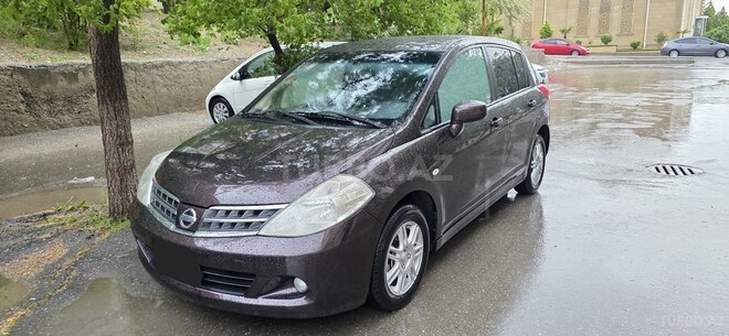 Nissan Tiida-8
