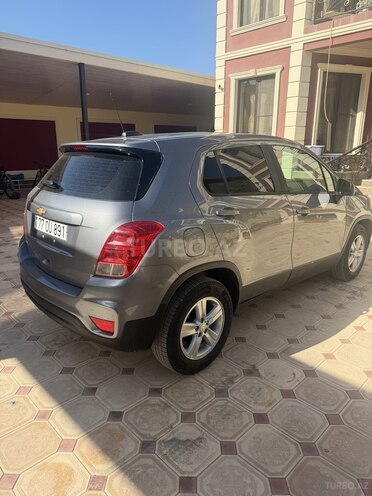 Chevrolet Trax-6