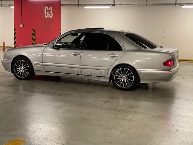 Mercedes E 200-5