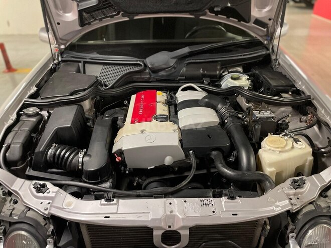 Mercedes E 200-9