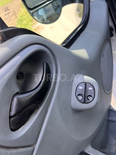 Ford Transit-6