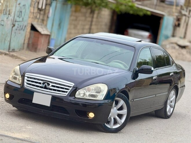 Infiniti Q45-2