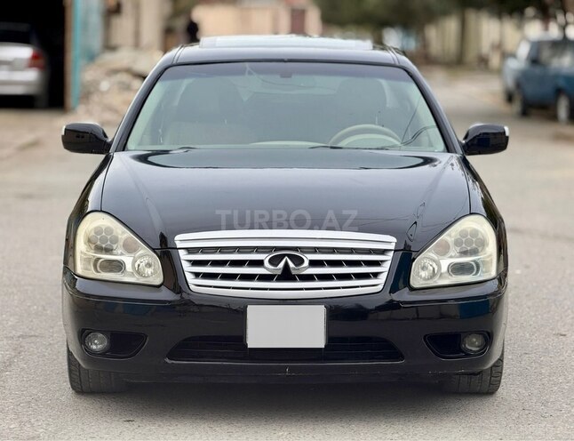 Infiniti Q45-5