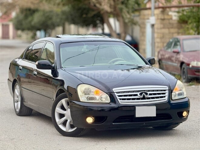 Infiniti Q45-1