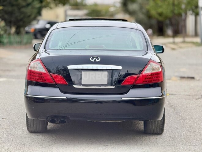 Infiniti Q45-7