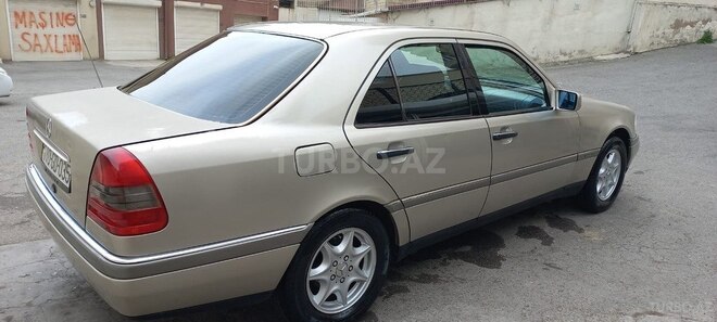 Mercedes C 180-7