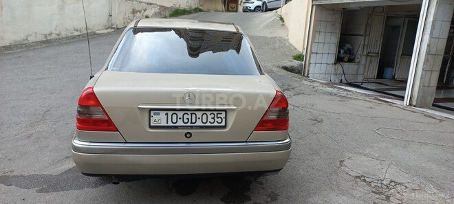Mercedes C 180-6