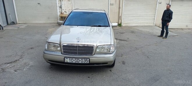 Mercedes C 180-11