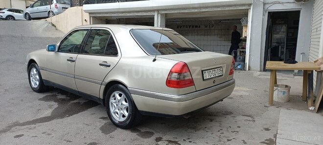 Mercedes C 180-9