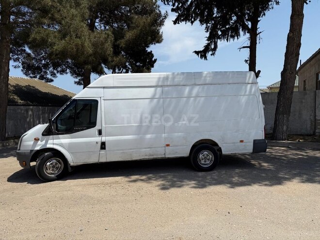 Ford Transit-3