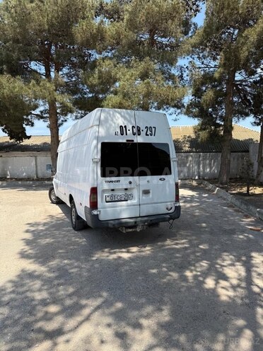 Ford Transit-7