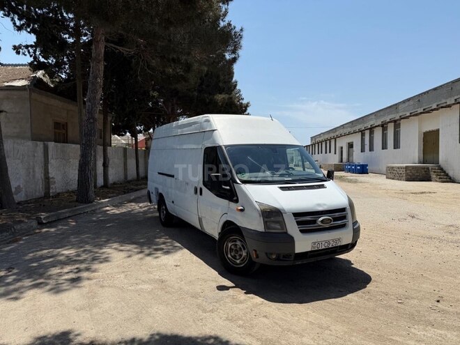 Ford Transit-2