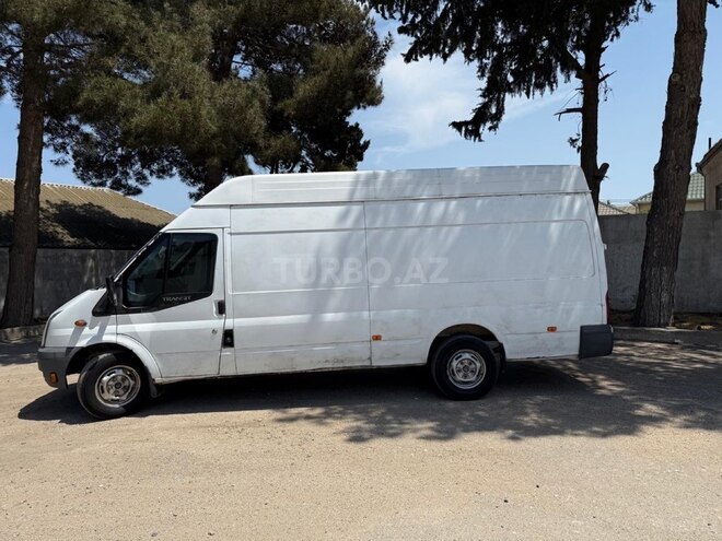 Ford Transit-4