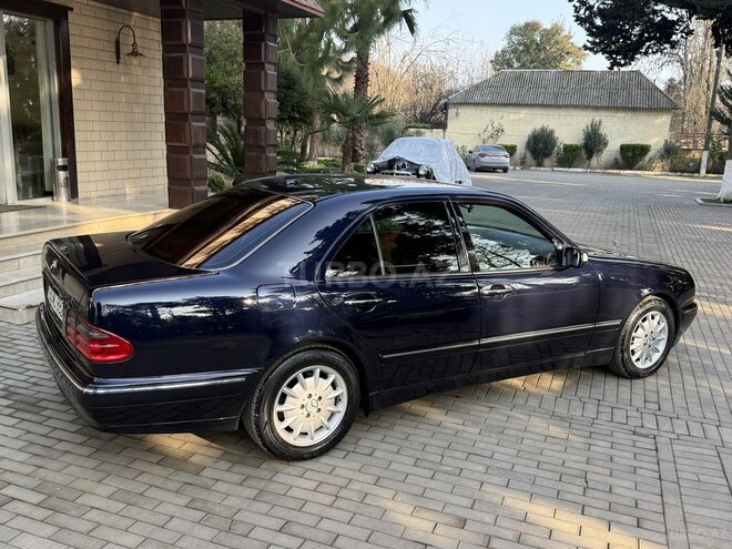 Mercedes E 220-15