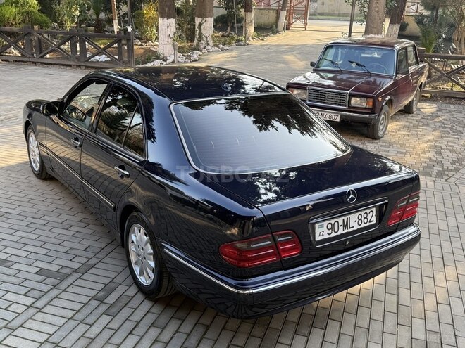 Mercedes E 220-6