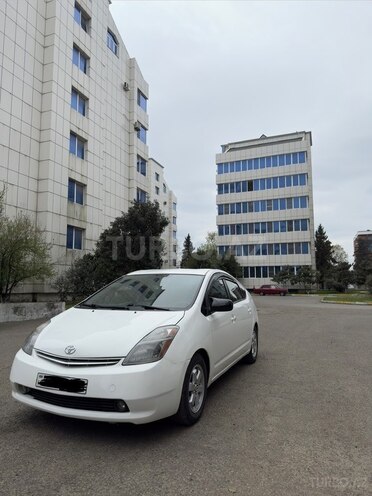Toyota Prius-2