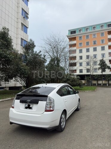 Toyota Prius-6