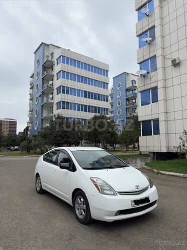 Toyota Prius-8