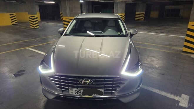 Hyundai Sonata-1
