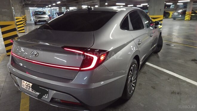 Hyundai Sonata-5