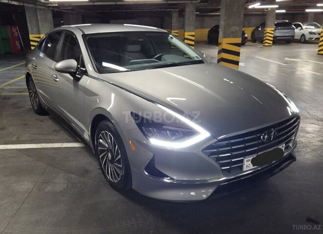 Hyundai Sonata-4