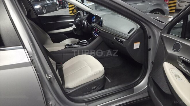 Hyundai Sonata-7