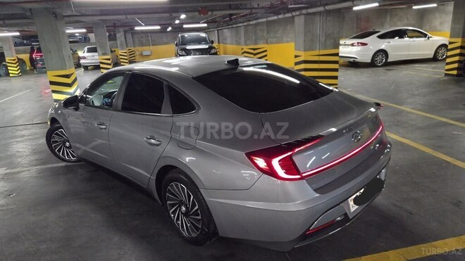 Hyundai Sonata-14