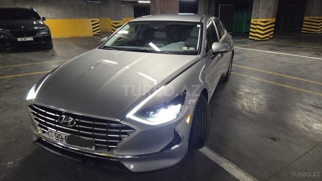 Hyundai Sonata-16