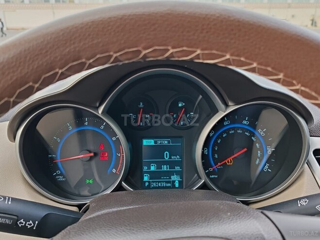 Chevrolet Cruze-13