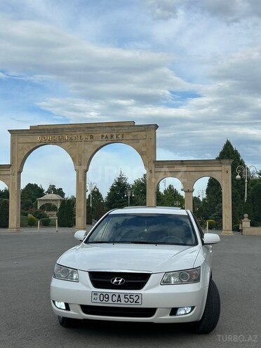 Hyundai Sonata-4