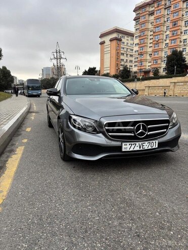 Mercedes E 300-1