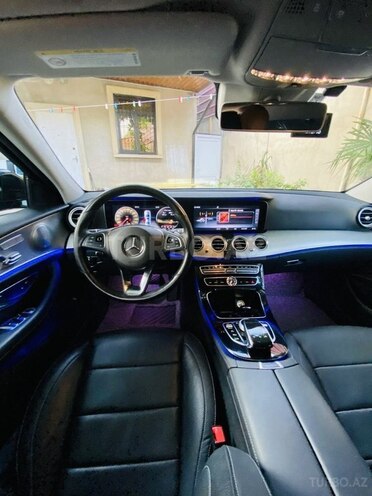 Mercedes E 300-13