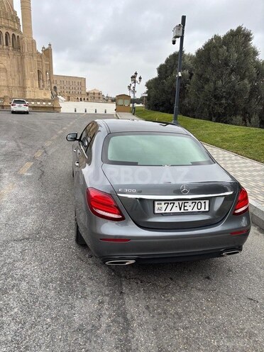 Mercedes E 300-6