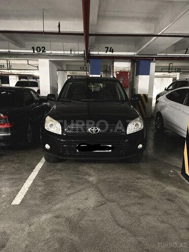 Toyota RAV4-1