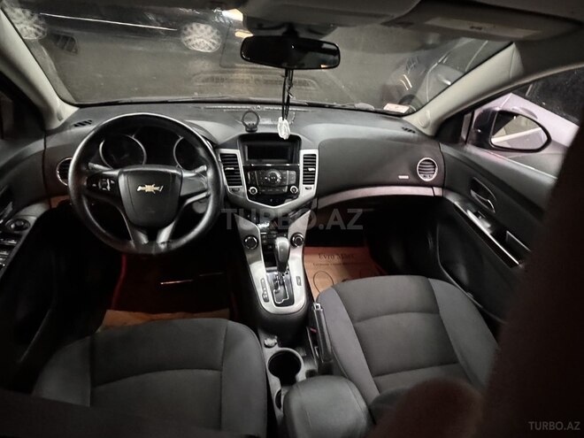 Chevrolet Cruze-11