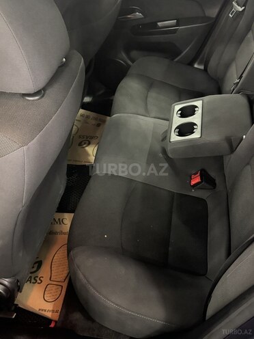Chevrolet Cruze-10