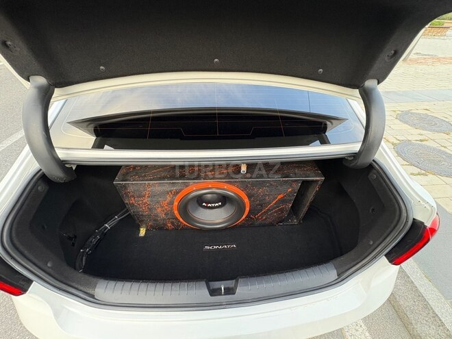 Hyundai Sonata-14