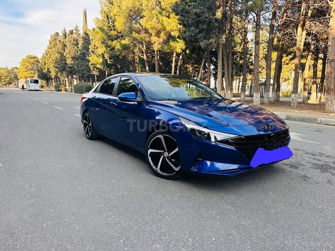 Hyundai Elantra-11
