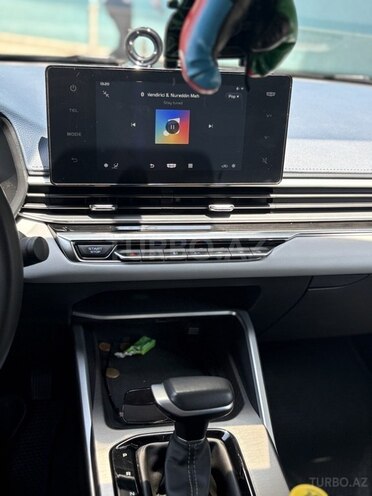 Geely Emgrand-9