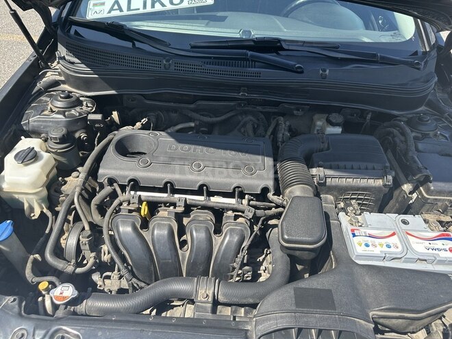 Hyundai Sonata-8