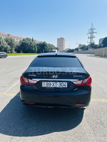 Hyundai Sonata-2