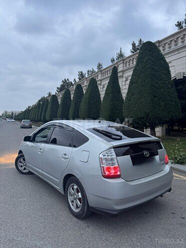 Toyota Prius-2