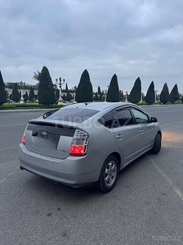 Toyota Prius-3