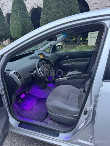 Toyota Prius-6