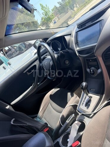Hyundai Elantra-7