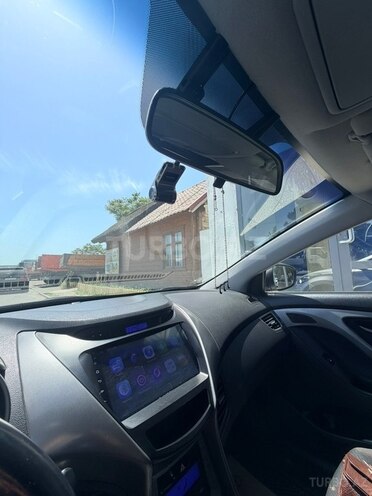 Hyundai Elantra-18