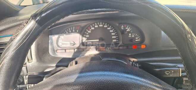 Opel Vectra-12