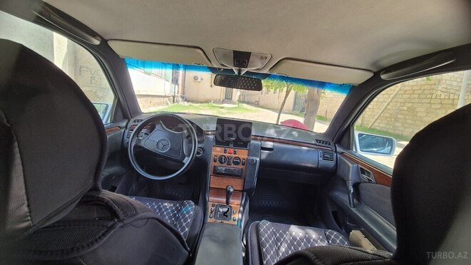 Mercedes E 200-6