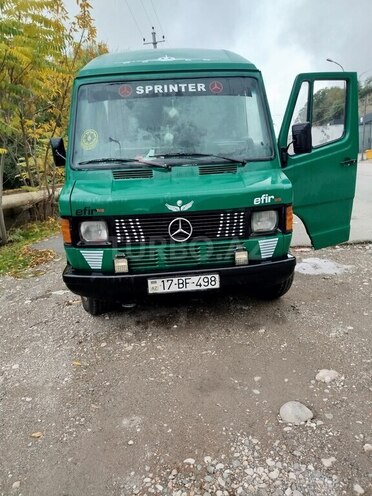 Mercedes 208 D-1