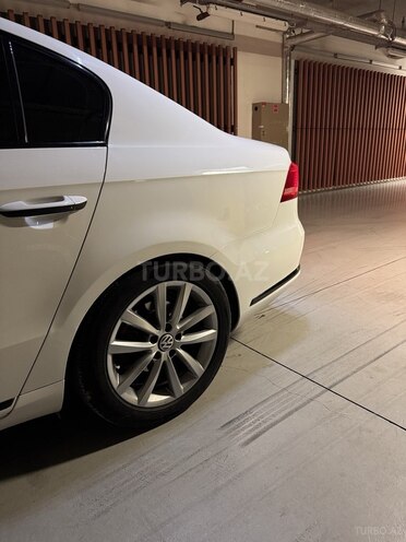 Volkswagen Passat-7
